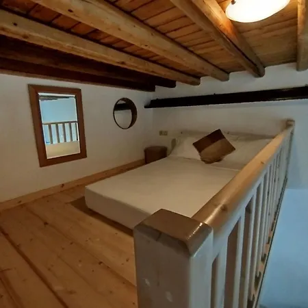 בית נופש Grossvaters Haus - Ein 150 Jahre Altes Steinhaus By Interhome העיירה קוס